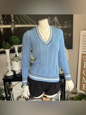 Liz Claiborne Light Blue Cable‑Knit Sweater – Petite Small